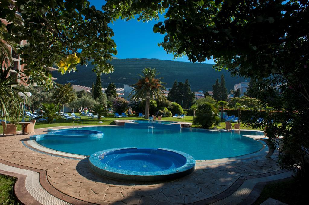 Hotel Rivijera Petrovac Exterior photo